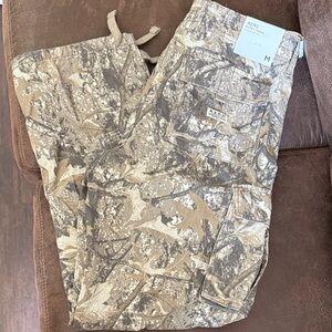 AERO by Aeropostale Women's Tan Camo Cargo Pants